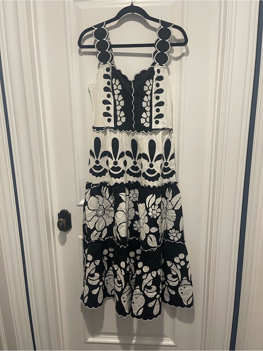 FARM Rio Black and White Floral Cutwork Tiered Midi Dress - Picture 4 of 8
